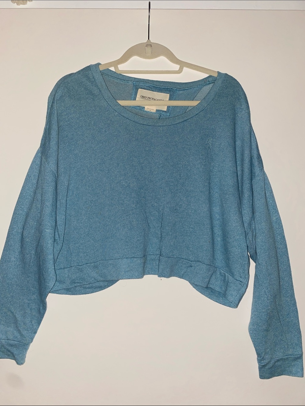 Obey propaganda, cropped blue sweatshirt